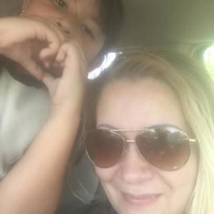 Meet your Posher, Gloria